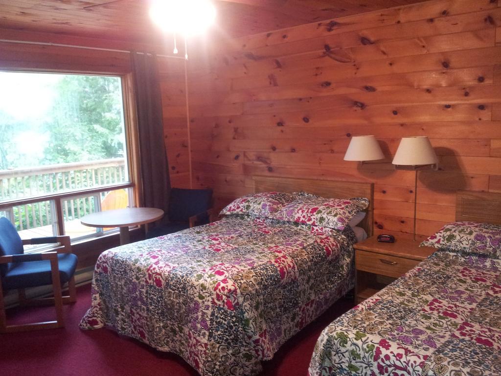 Red Lodge Resort Little Current Номер фото