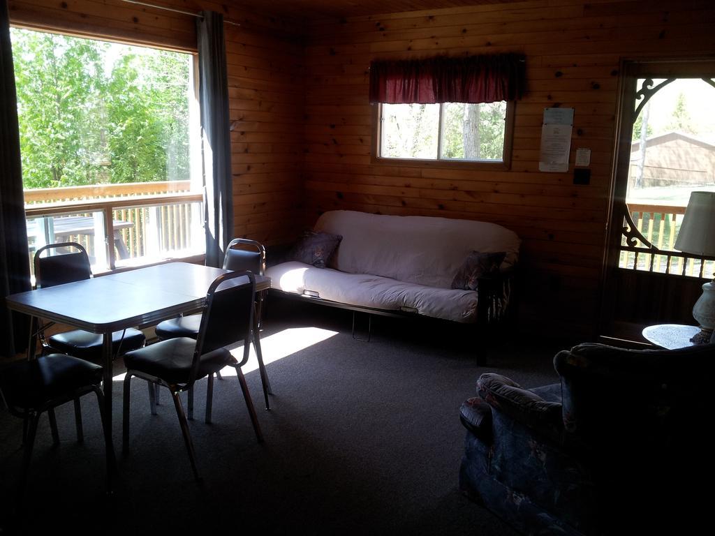 Red Lodge Resort Little Current Номер фото