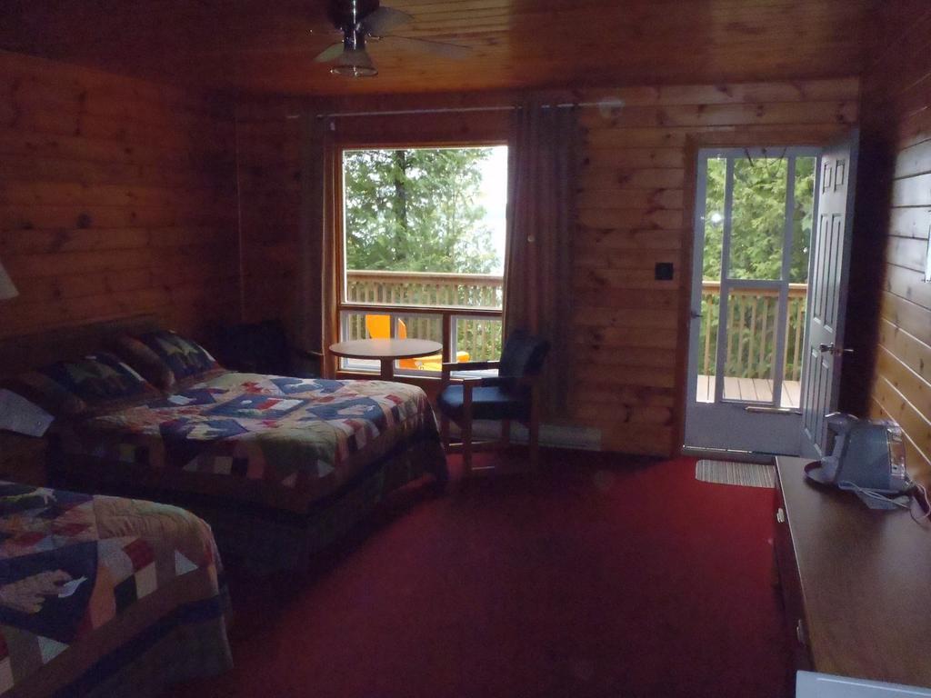 Red Lodge Resort Little Current Номер фото